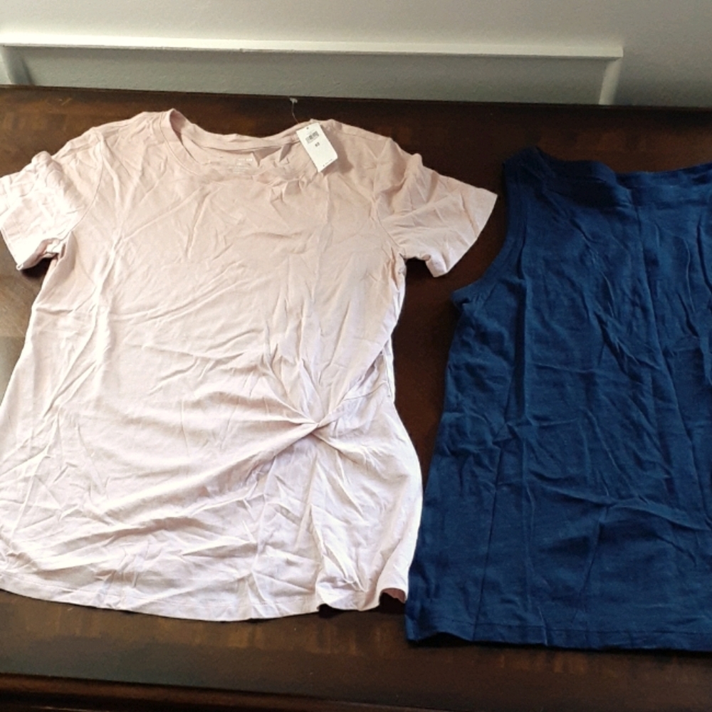 2 Womens Banana Republic Shirts - Size XS